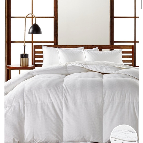 - - Hotel Collectionmedium weight Goose down comforter
